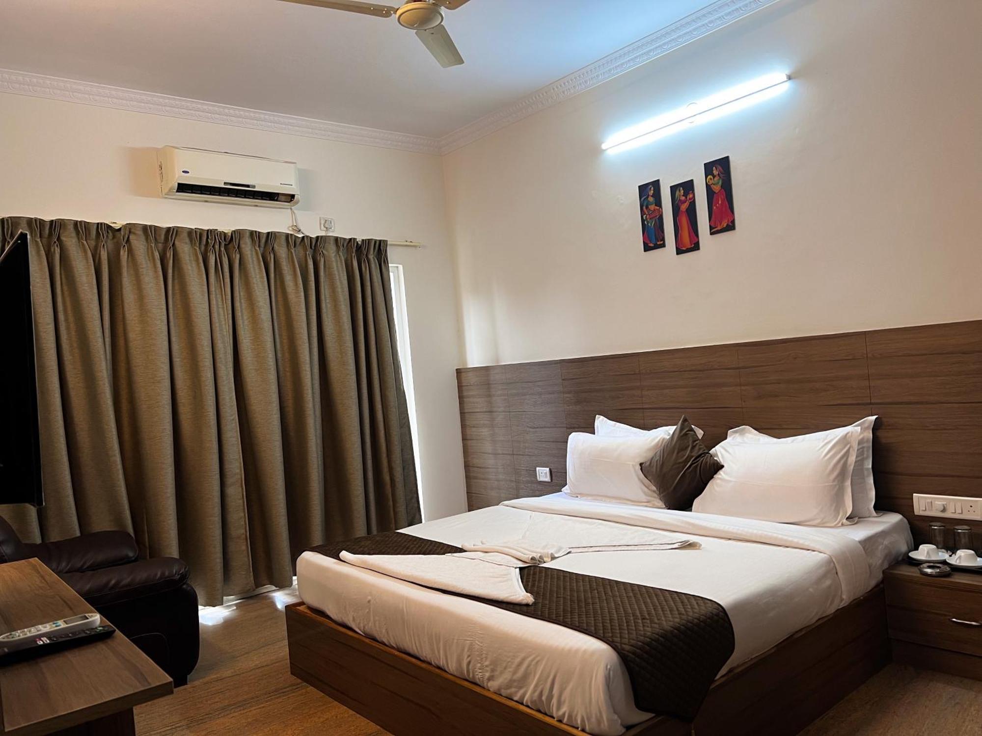 Hotel Elite By Agira Hotels-Free Airport Pickup Or Drop Yelahanka Exterior foto